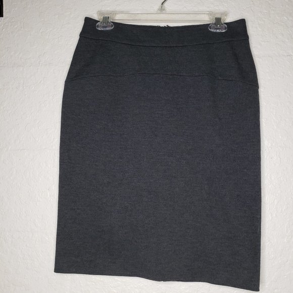 MICHAEL Michael Kors Dresses & Skirts - Michael Kors Dark Heather Gray Knit Skirt Size 6